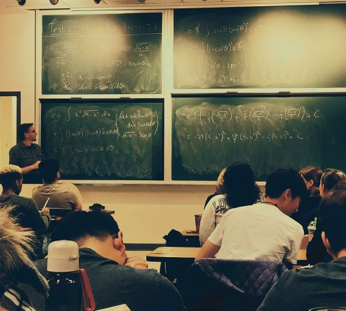 How many hours are required to obtain university credits?