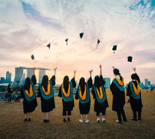Scholarships to help you live your university experience in Barcelona